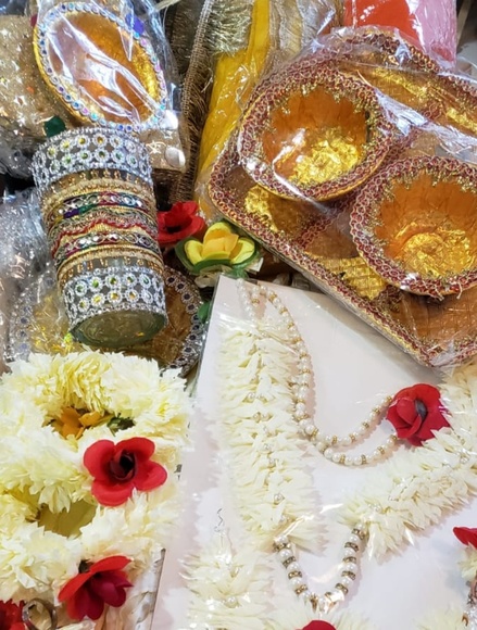 Indian wedding decor,flower bangles/Rings&more - Picture 6 of 8